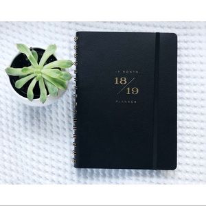 Black & Gold 2018-2019 Planner